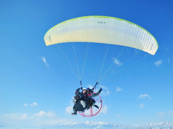 【翱翔之旅】北海道富良野・超人气电动滑翔伞体验